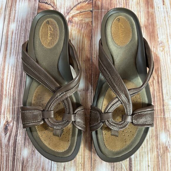Clarks Sandals Sz 9 Bronze Leather Open Toe Slides Flip Flops Thong Flats Shoes - Picture 5 of 11
